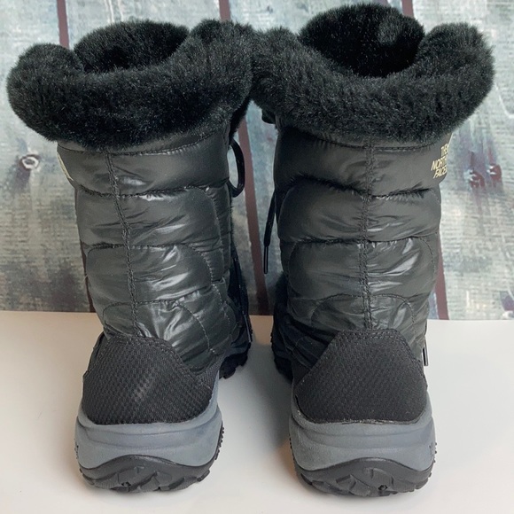 The North Face Nuptse Faux Fur Boot Size 4 Kids - Picture 7 of 11